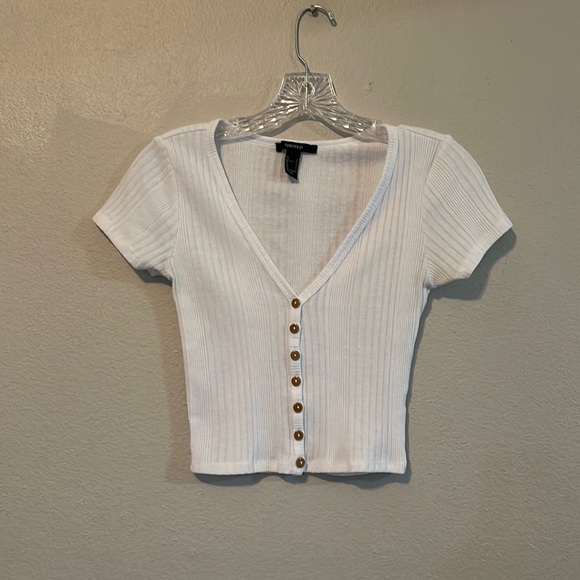 FOREVER 21 V-NECK WHITE TOP - Picture 1 of 4